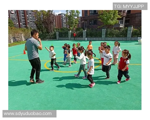 生病孩子的梦想愿望希望能与心目中的足球明星亲密接触